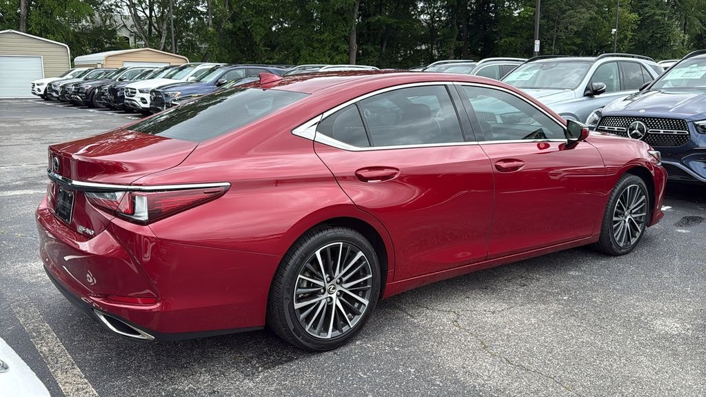 Used 2022 Lexus ES 350 Sedan