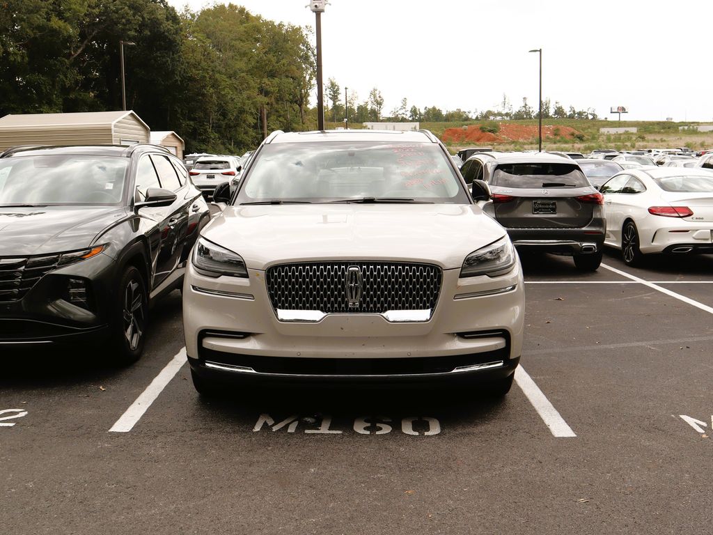 2022 Lincoln Aviator Reserve photo 3