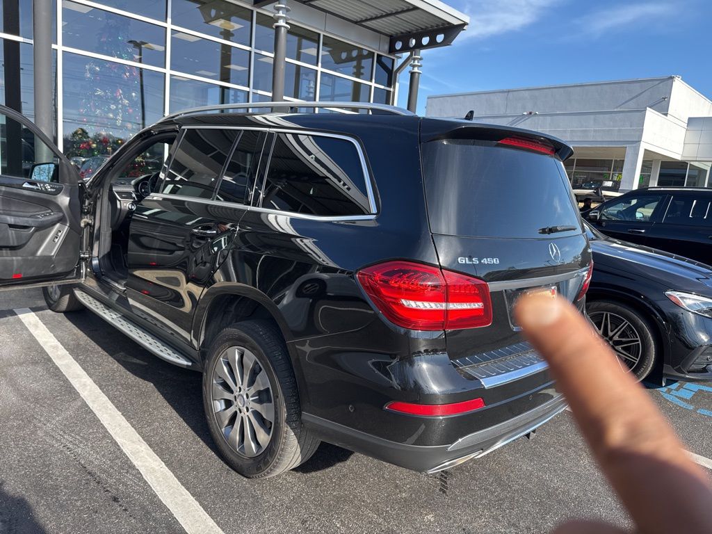 2017 Mercedes-Benz GLS-Class GLS450's photo