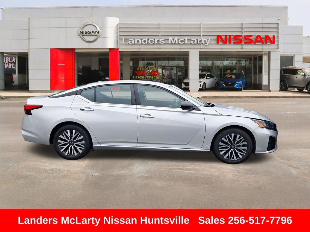 Used 2024 Nissan Altima 2.5 SV Sedan