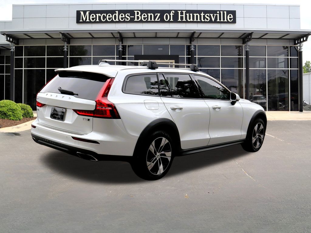 2020 Volvo V60 Cross Country T5 photo 3