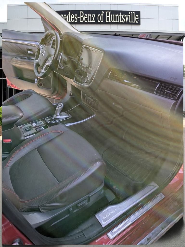 2018 Mitsubishi Outlander SEL's photo