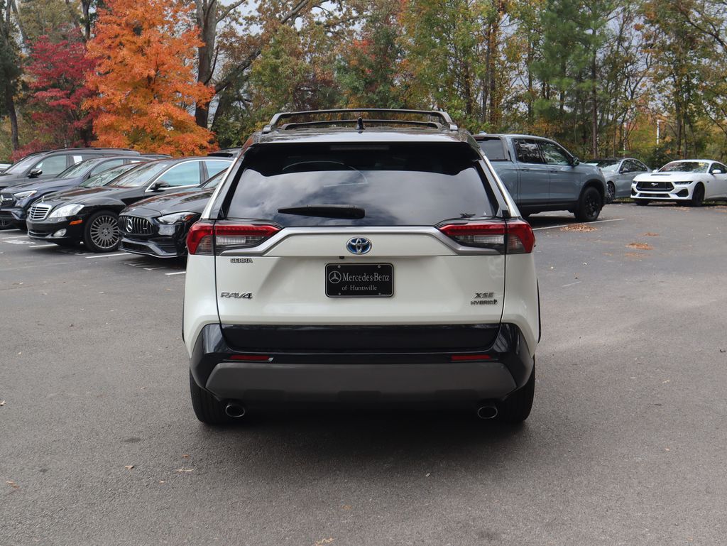 2021 Toyota RAV4 Hybrid XSE photo 3