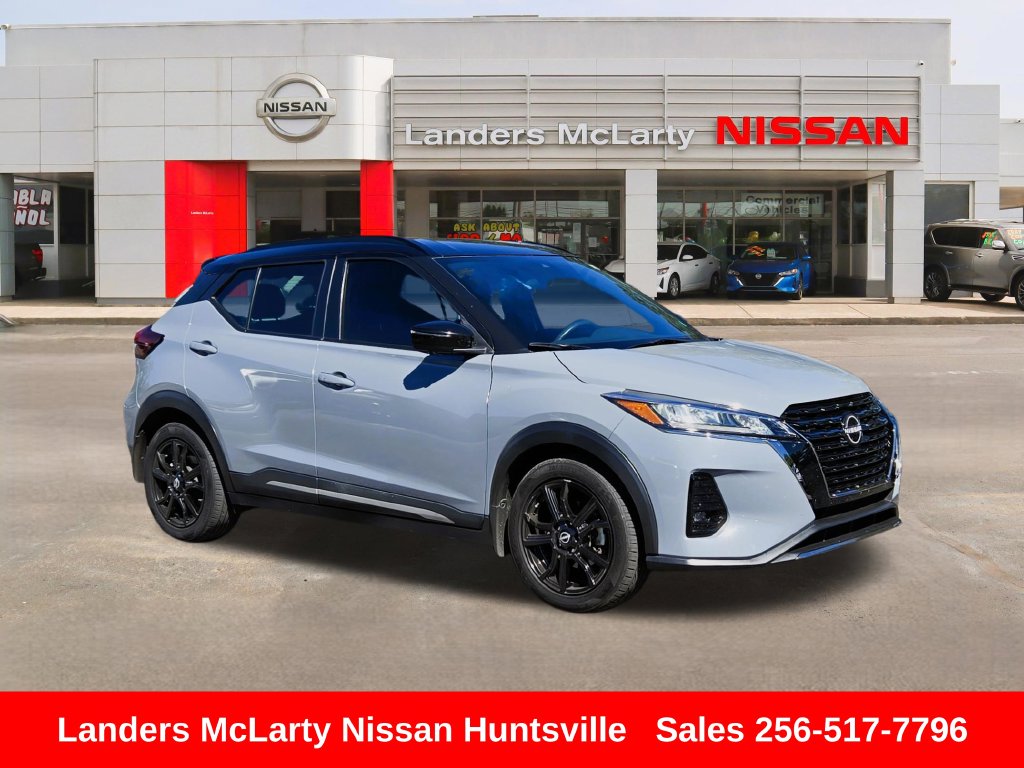 2022 Nissan Kicks SR