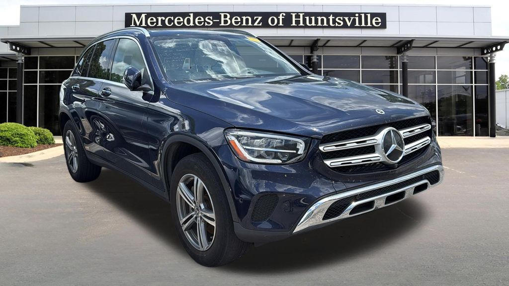 2022 Mercedes-Benz GLC GLC 300's photo
