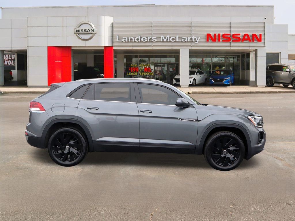 Used 2025 Volkswagen Atlas Cross Sport 2.0T SE w/Technology SUV