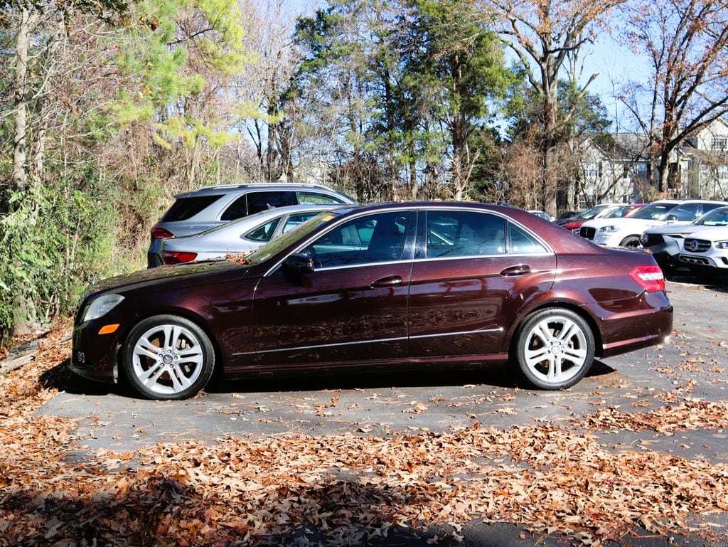 2010 Mercedes-Benz E-Class's photo