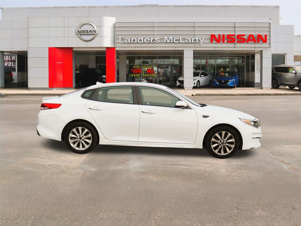 Used 2018 Kia Optima LX Sedan