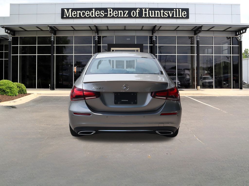 2021 Mercedes Benz A 220 photo 4