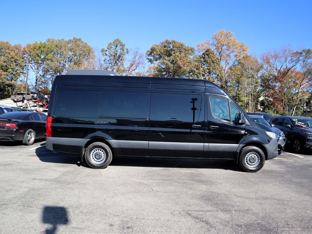 Image of 2025 Mercedes-Benz Sprinter 2500 Passenger 170 WB Minivan/Van