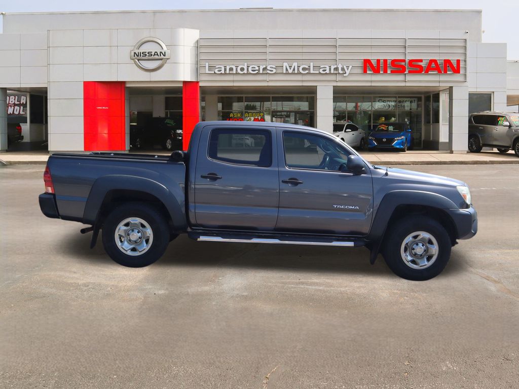 2014 Toyota Tacoma PreRunner photo 2