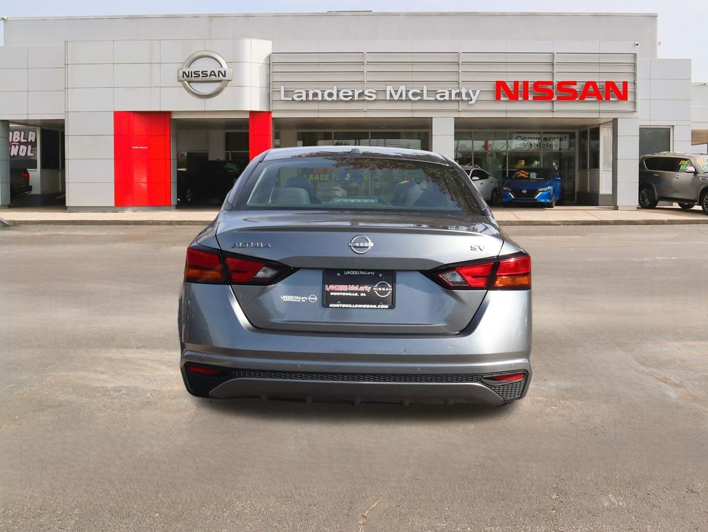 Used 2024 Nissan Altima 2.5 SV Sedan