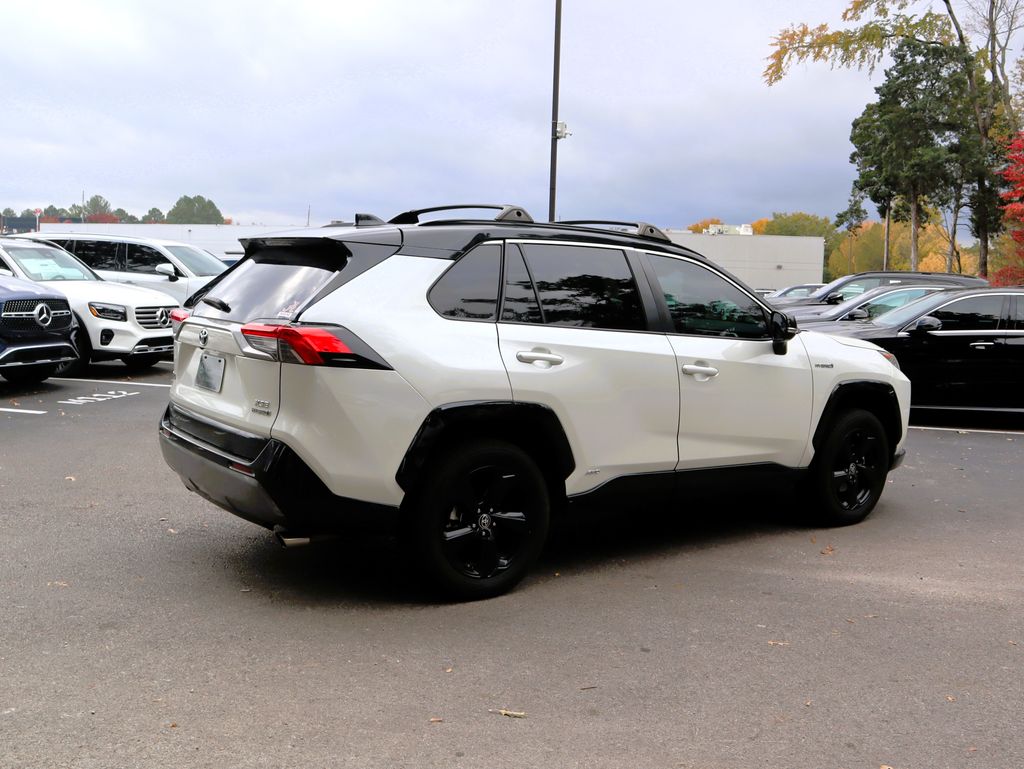 2021 Toyota RAV4 Hybrid XSE photo 2