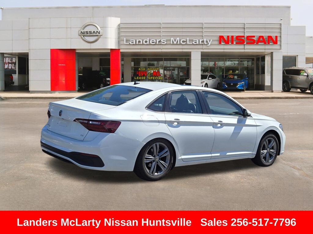 Used 2024 Volkswagen Jetta 1.5T SE Sedan