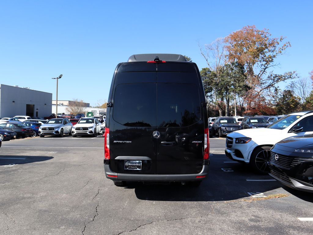 Image of 2025 Mercedes-Benz Sprinter 2500 Passenger 170 WB Minivan/Van