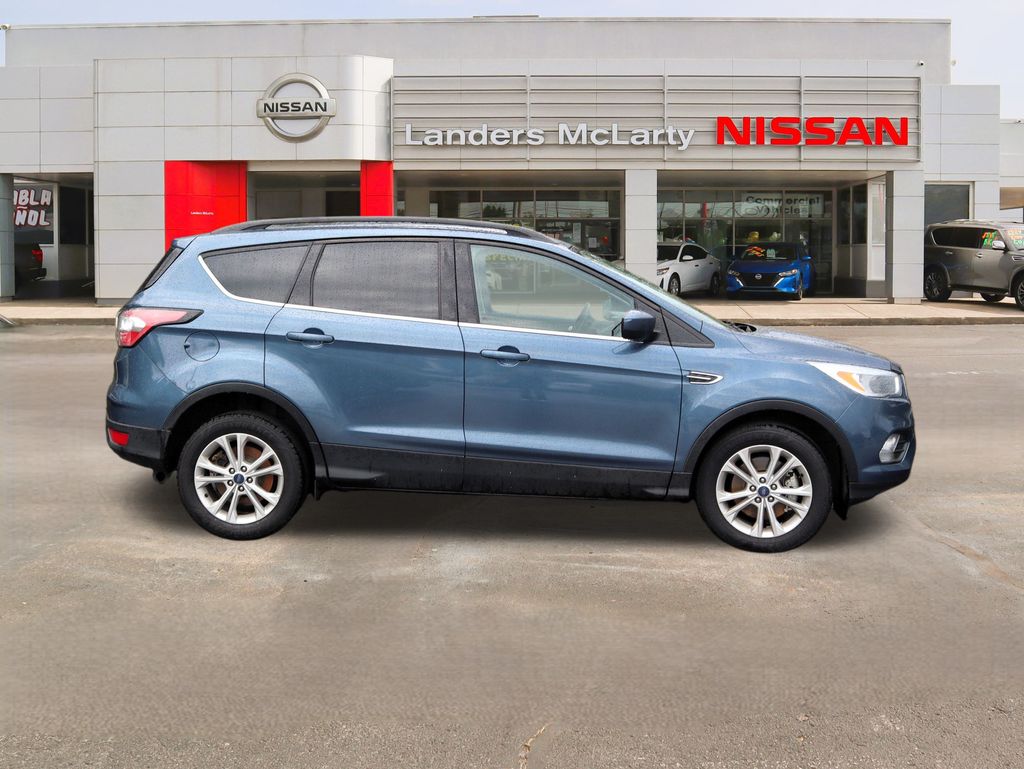 2018 Ford Escape SE photo 2
