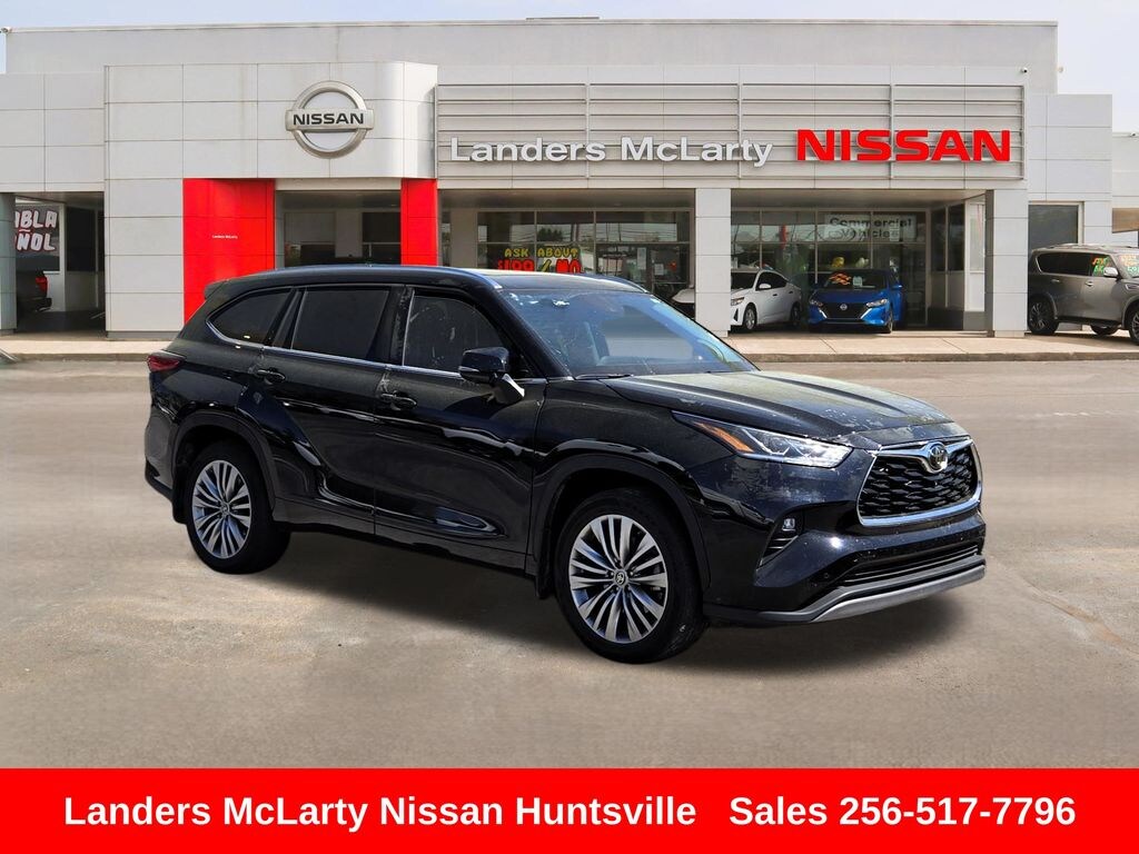 Used 2023 Toyota Highlander L SUV