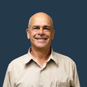 Staff member Chris Perdikaris from ID_192a52f51658