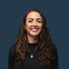 Staff member Julie Feld from ID_192a52f51658