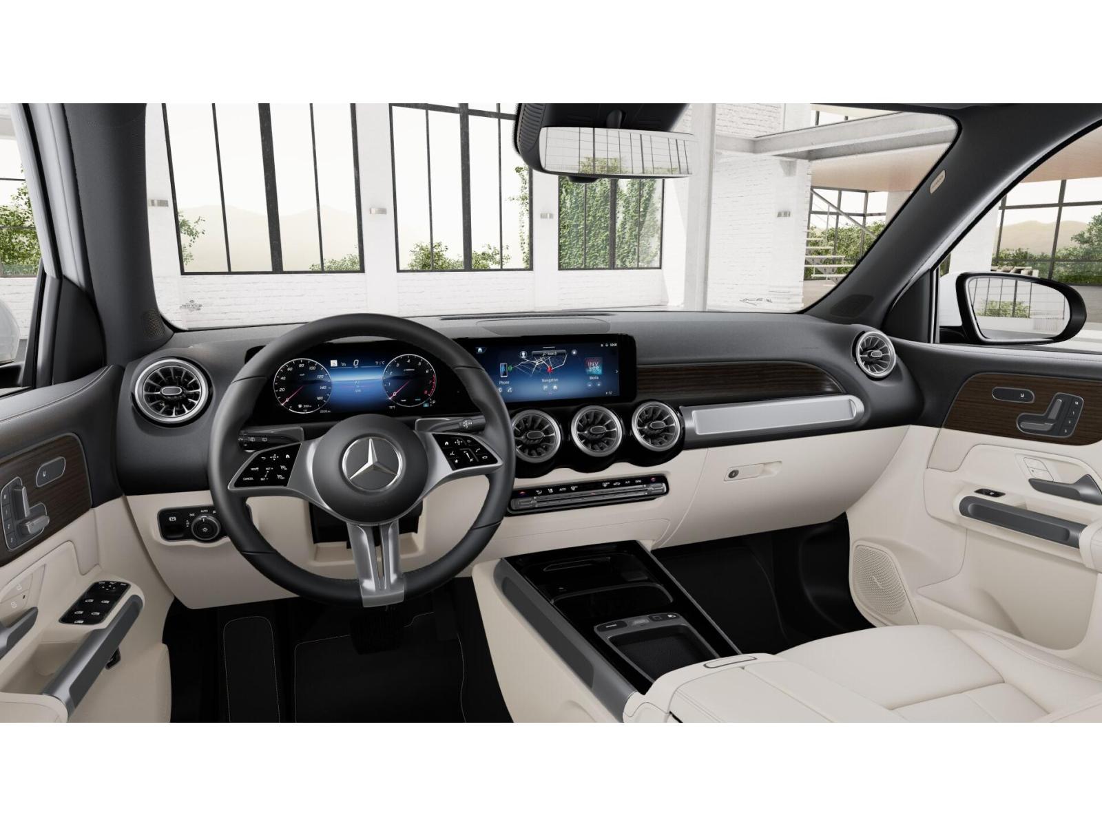 2026 Mercedes Benz GLB 250 4MATIC photo 3