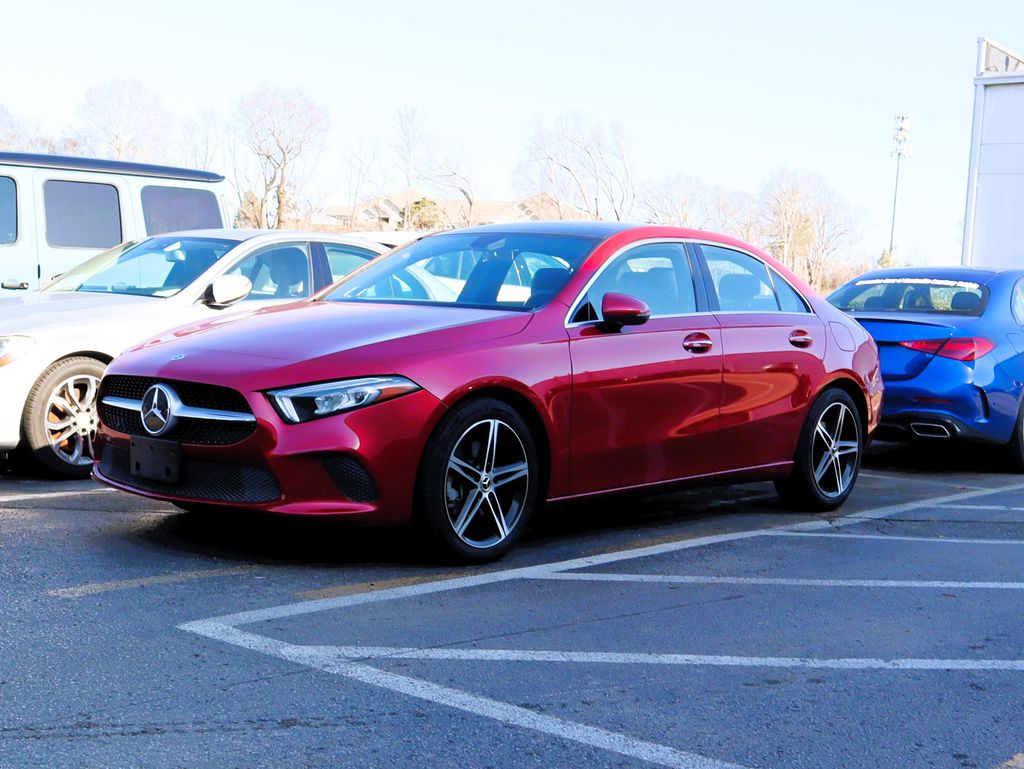 2021 Mercedes-Benz A-Class A220's photo