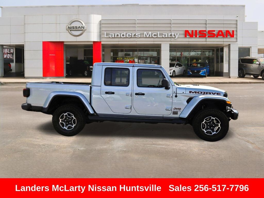 Used 2023 Jeep Gladiator Mojave Truck