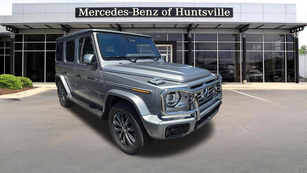 2026 Mercedes-Benz G-Class G 550's photo