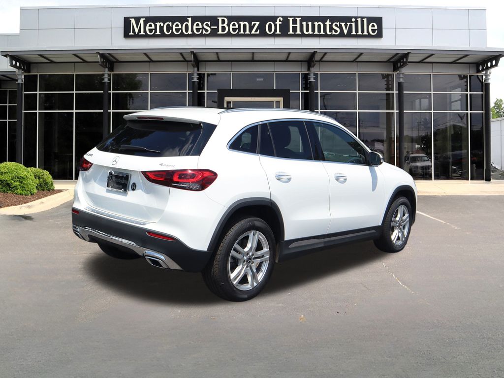 2022 Mercedes Benz GLA 250 4MATIC photo 3
