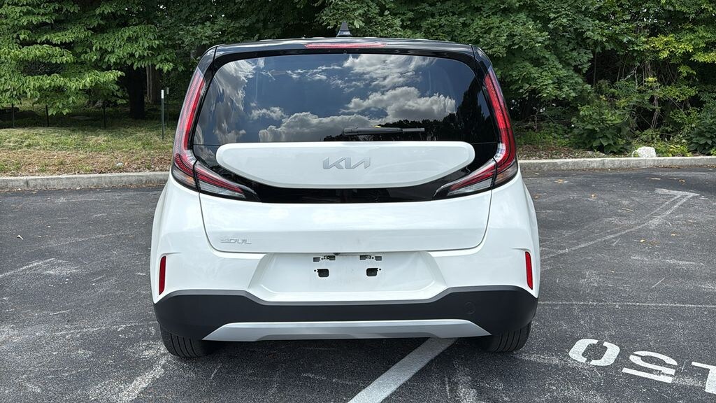 Used 2025 Kia Soul LX Hatchback