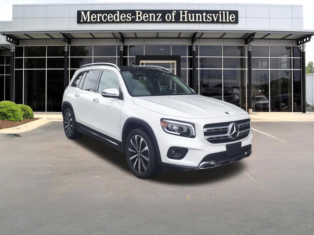 2023 Mercedes-Benz GLB GLB 250 4MATIC's photo