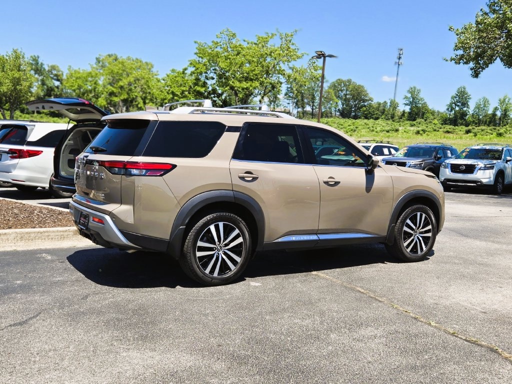 Used 2023 Nissan Pathfinder Platinum SUV