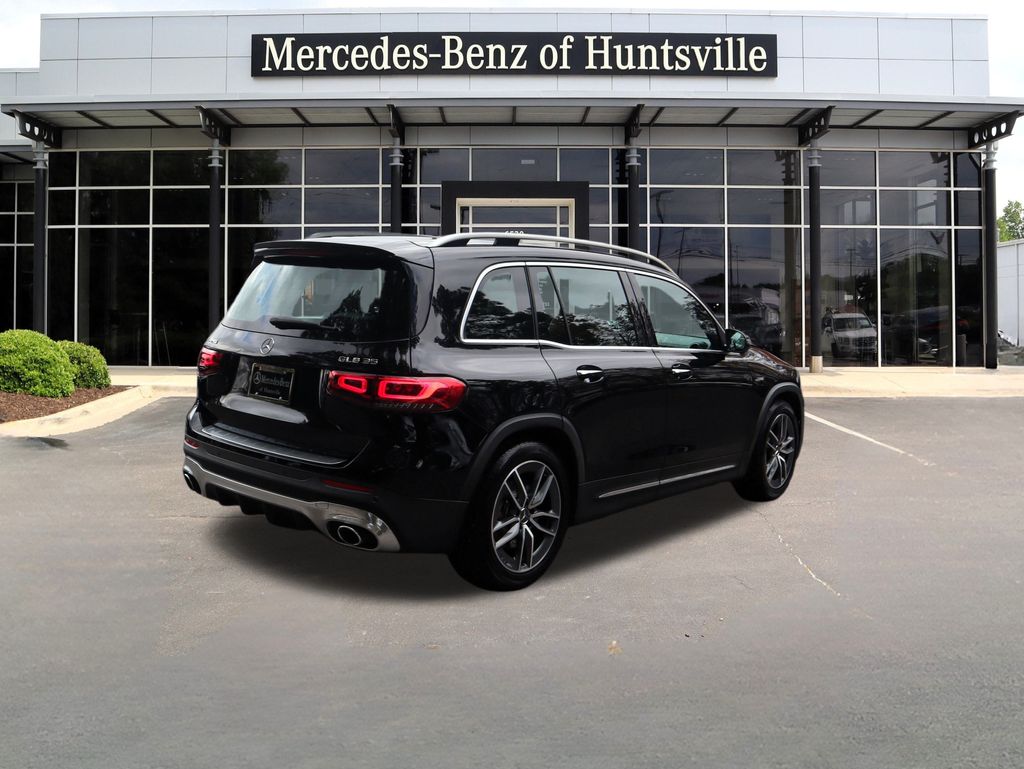 2022 Mercedes Benz GLB 35 AMG 4MATIC photo 2