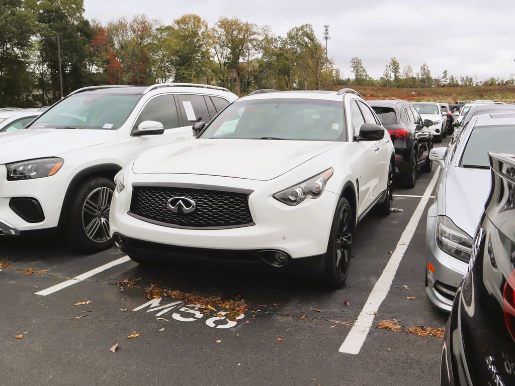Used 2017 INFINITI QX70 Base SUV