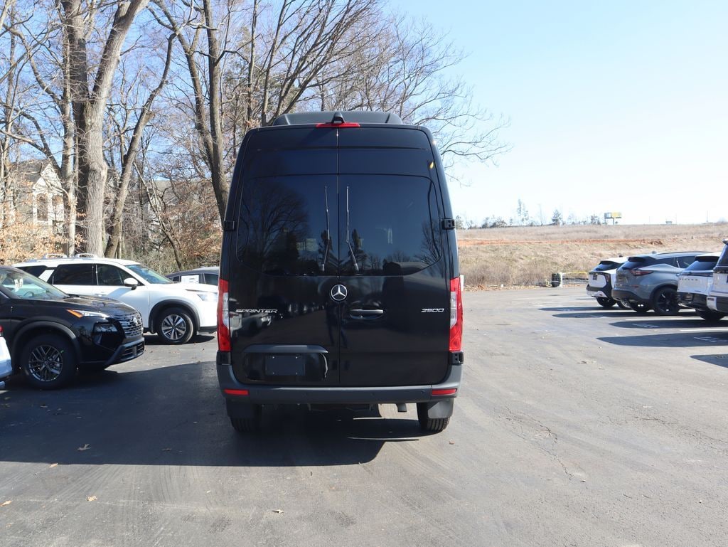 Used 2024 Mercedes-Benz Sprinter 2500 Passenger 144 WB Minivan/Van