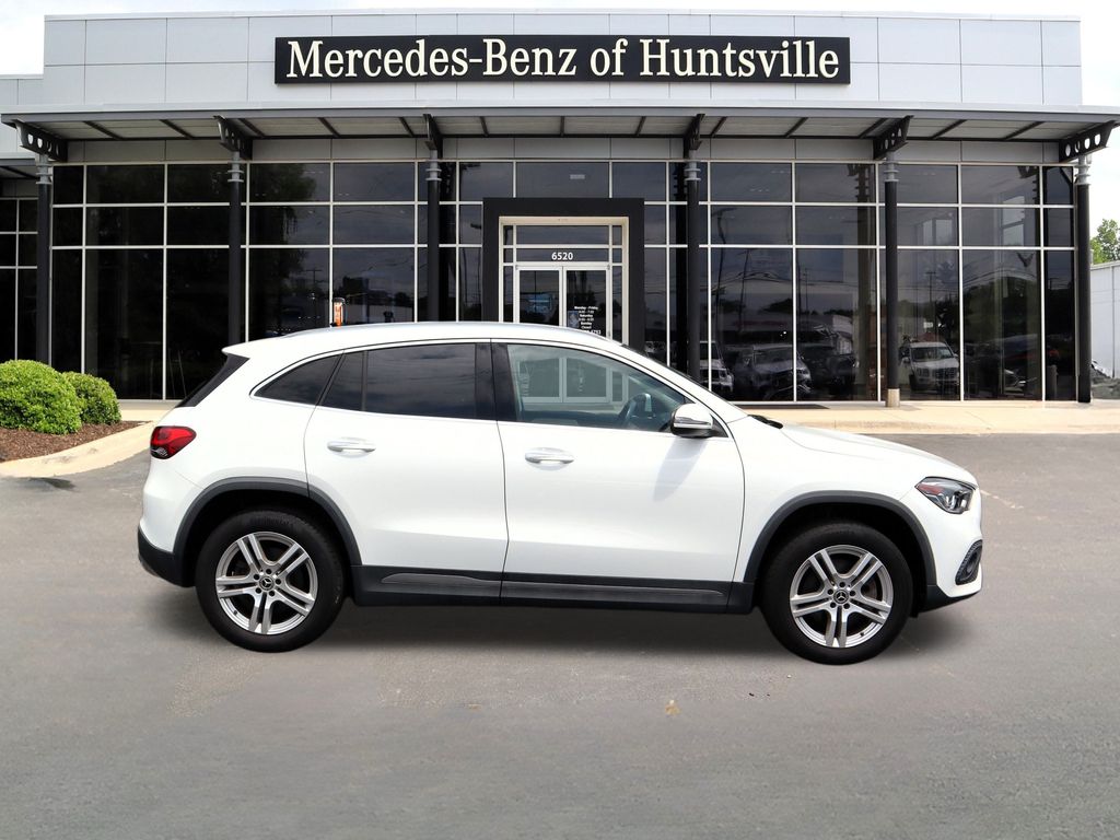 2021 Mercedes Benz GLA 250 4MATIC photo 2