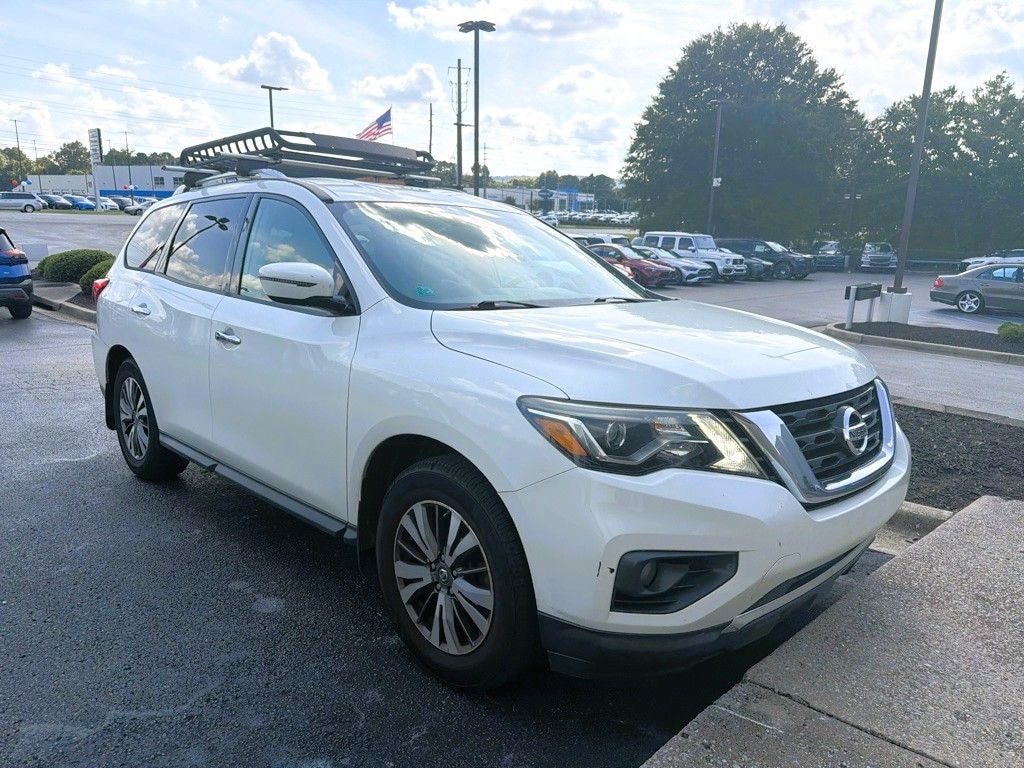 Used 2017 Nissan Pathfinder SV SUV