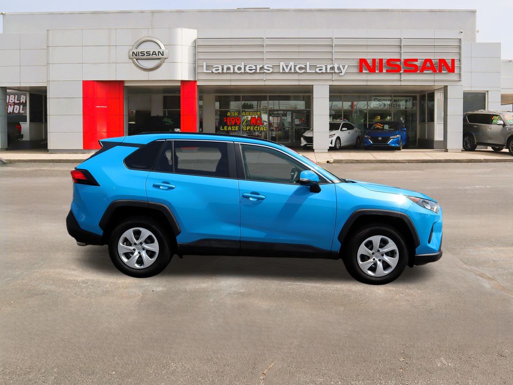 Used 2019 Toyota RAV4 LE with VIN JTMG1RFV0KJ003805 for sale in Huntsville, AL