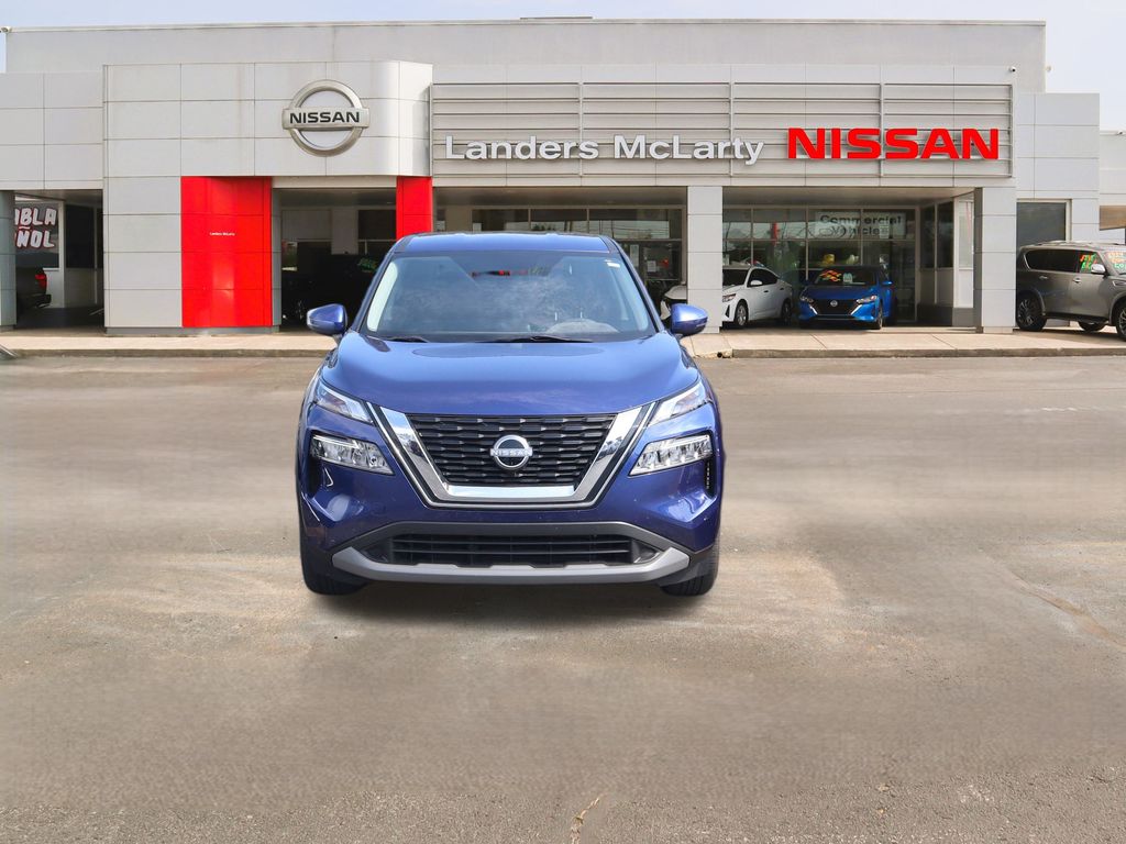 2023 Nissan Rogue SV photo 2