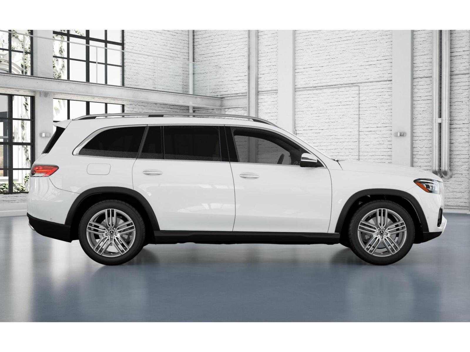 2025 Mercedes Benz GLS 450 4MATIC photo 2