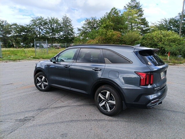 2023 Kia Sorento S photo 3