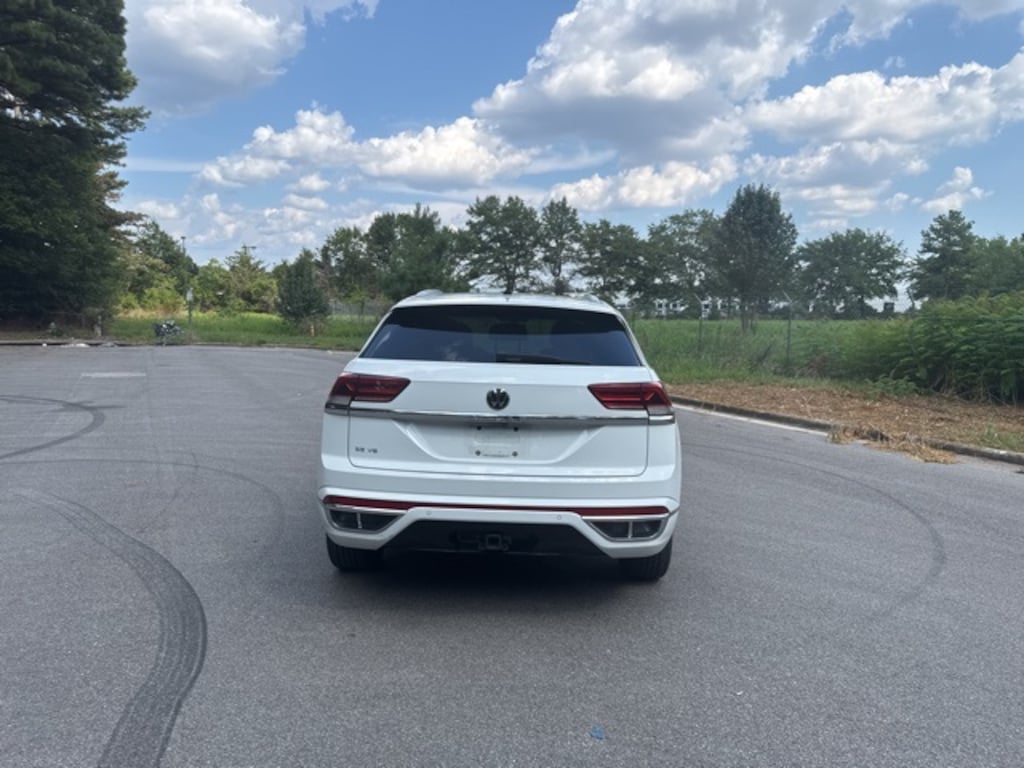 Used 2021 Volkswagen Atlas Cross Sport 3.6L V6 SE w/Technology R-Line SUV