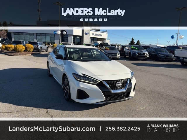 2023 Nissan Maxima SV's photo