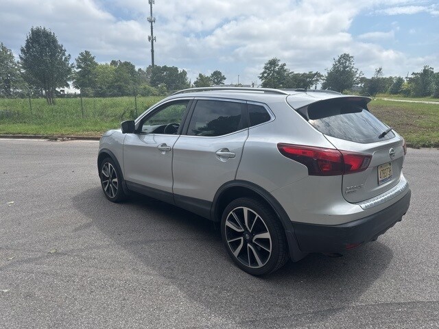 2018 Nissan Rogue Sport SL photo 3