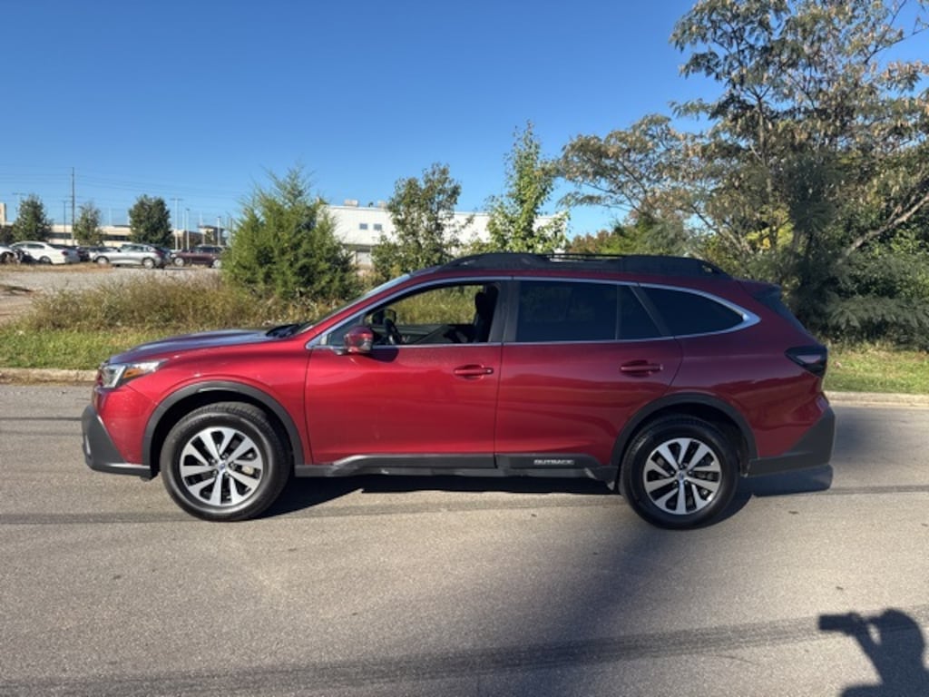 Used 2020 Subaru Outback Premium SUV
