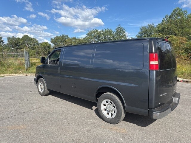 2014 Chevrolet Express 1500 Work Van photo 2