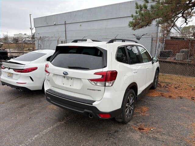 2021 Subaru Forester Limited photo 4