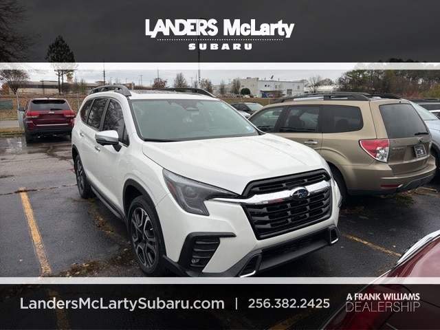 2023 Subaru Ascent Touring's photo