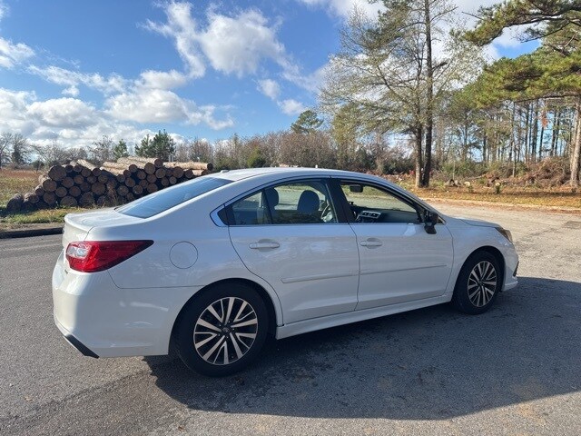 2019 Subaru Legacy 2.5i photo 2