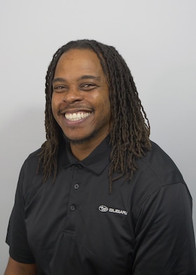 Staff member Chauncey Carter from ID_828569