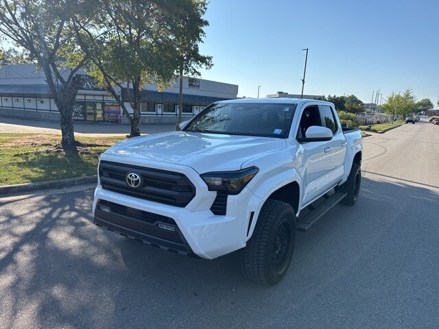 2024 Toyota Tacoma SR5 photo 2